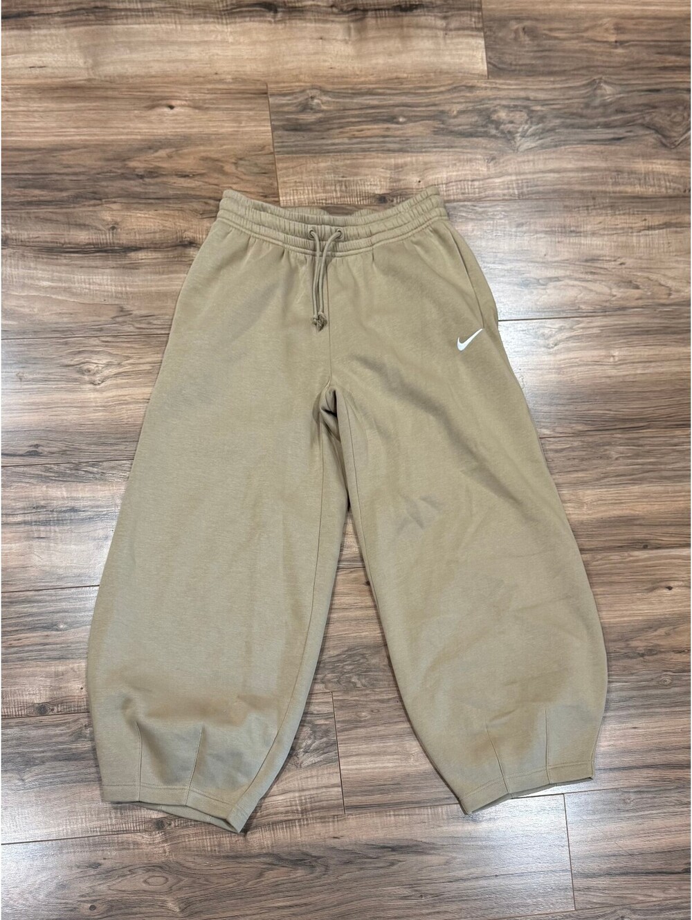 Nike Sportswear Phoenix Fleece Mid-Rise Oversized Tapered Pants
